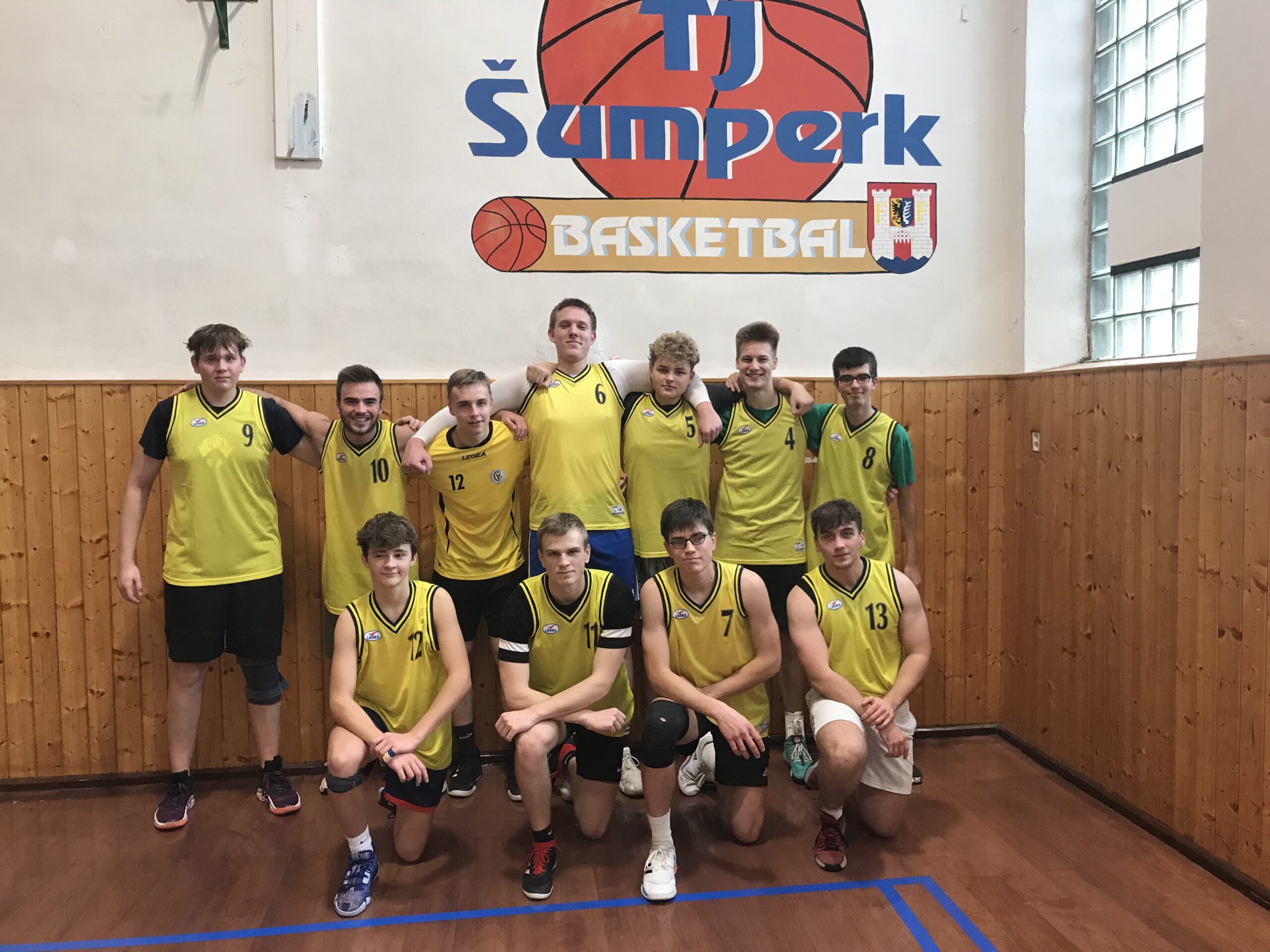 Basketbalisté vybojovali druhé místo  v krajském finále.