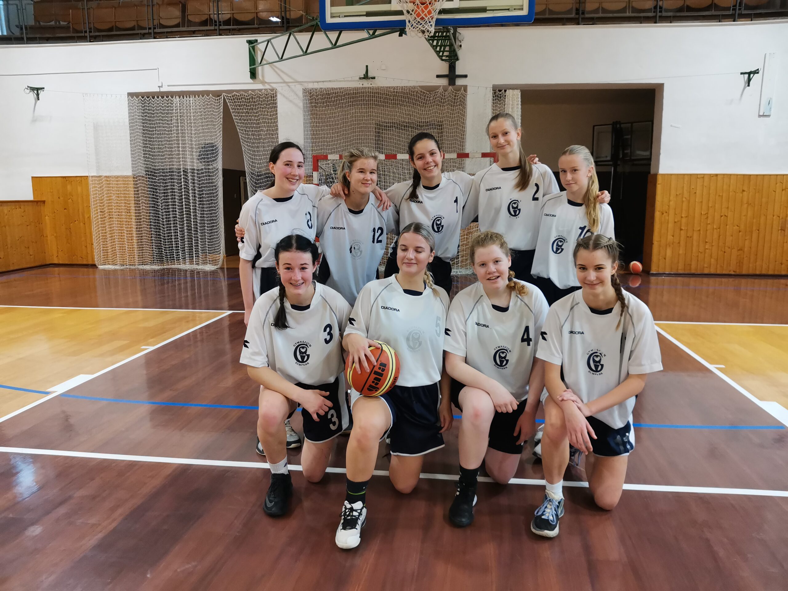 Vítězství v okresním kole v basketbalu dívek