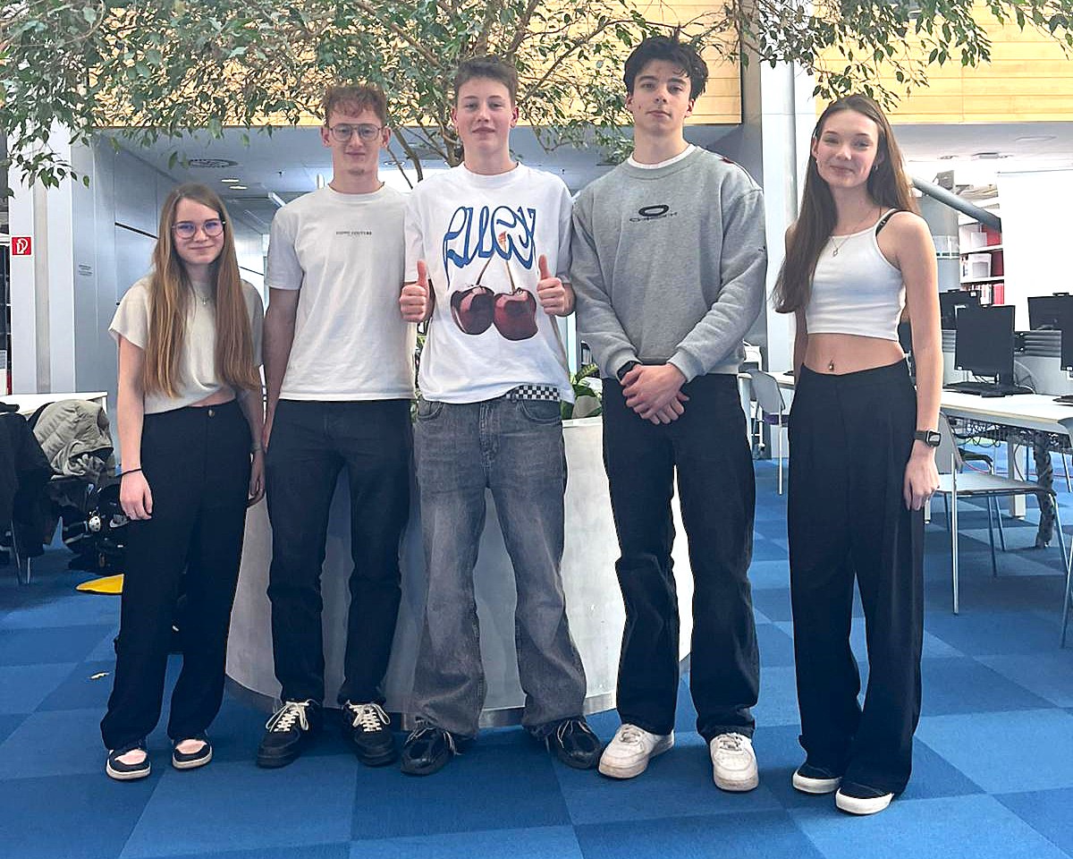 Naši studenti změřili síly v mezinárodní soutěži Matematický Náboj