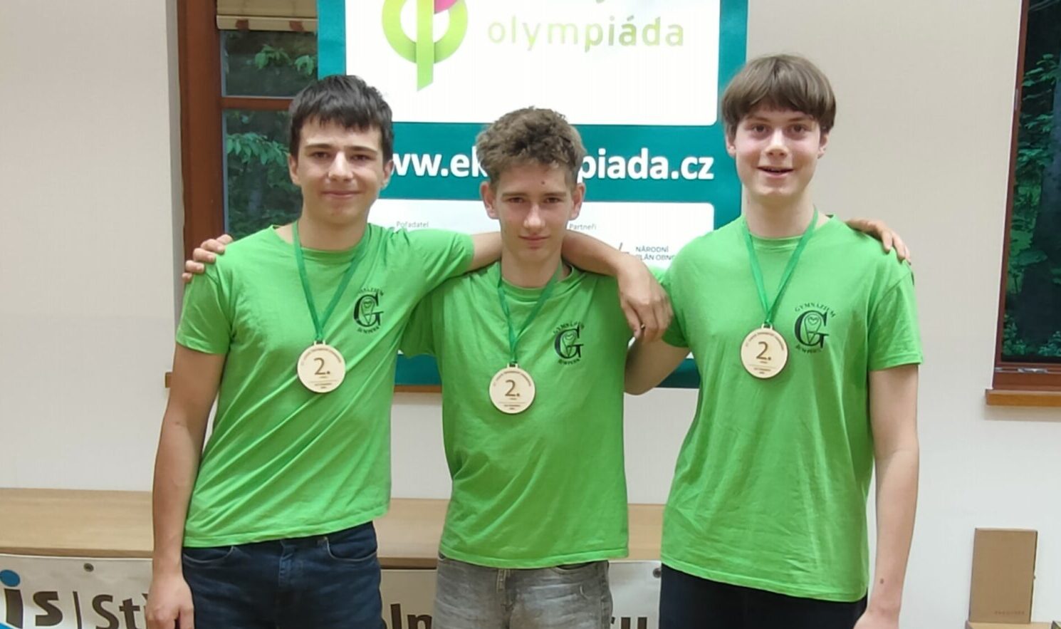 Vynikající úspěch našich biologů! Z národního kola Ekologické olympiády přivážejí stříbrné medaile.
